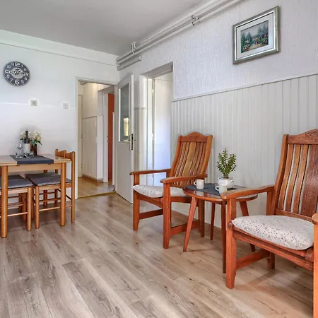 Zrinka-2 By Interhome * Poreč