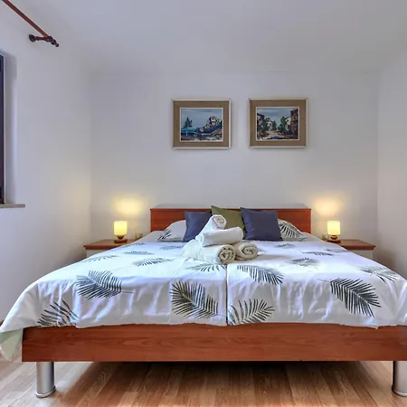 Zrinka-2 By Interhome Apartament