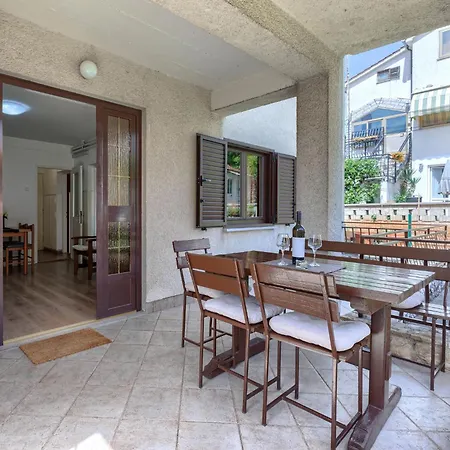 Zrinka-2 By Interhome *