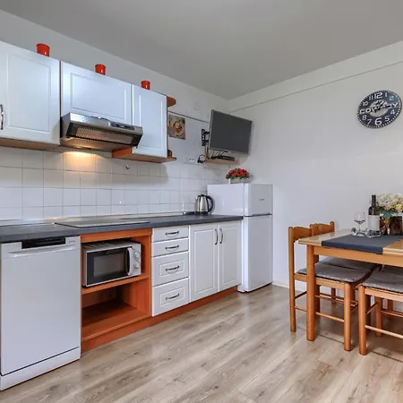 Appartamento Zrinka-2 By Interhome