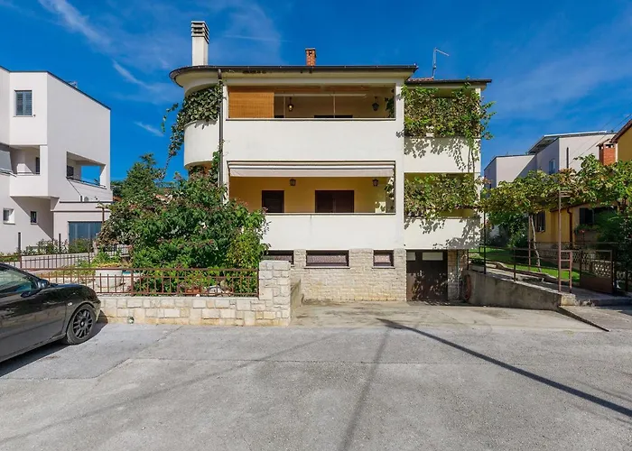 公寓 Zrinka-2 By Interhome