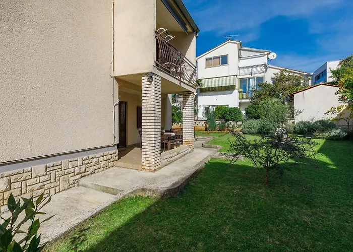 Zrinka-2 By Interhome * Пореч